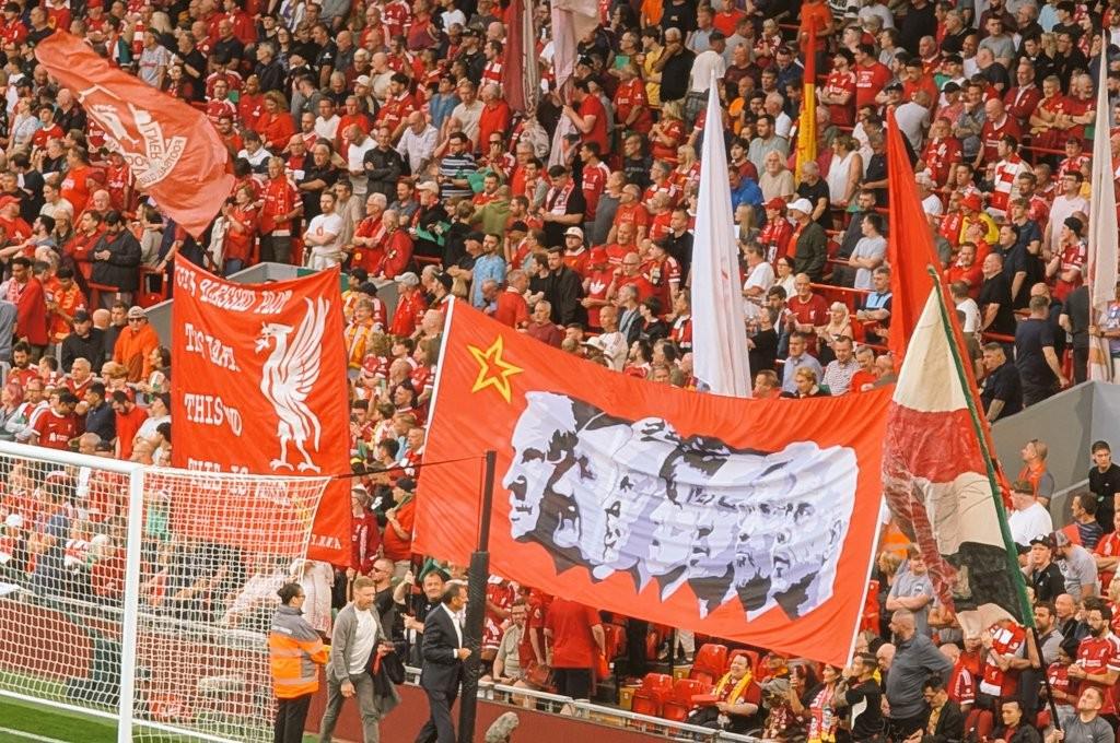 开云登录入口-比肩传奇,加入斯洛特头像的“七贤旗”首次亮相安菲尔德