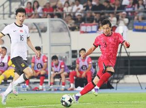 体育赛事直播-巴顿:踢完日韩再踢中超更从容 对抗信心大幅提高