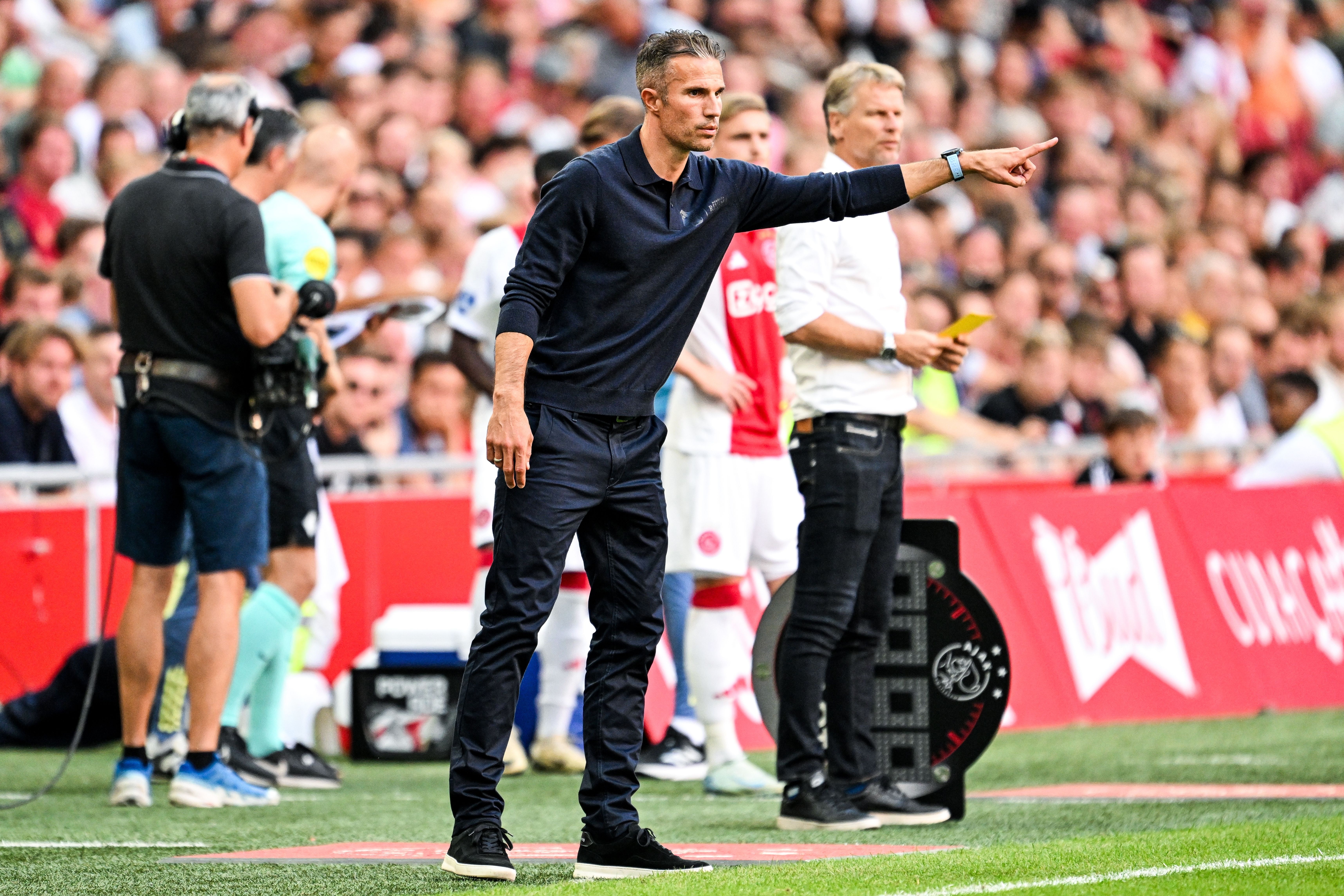 范佩西:费内巴切只有反击时才有威胁,我很失望费耶诺德未能晋级