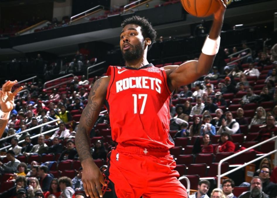 实时比分查询-场均12+6+1,他比小史密斯更贵?1.2亿怕是留不住,斯通不如交易