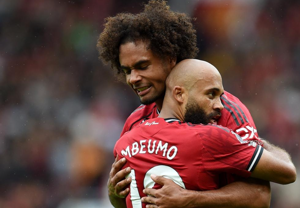 第96分钟绝杀！乌龙球+点球，曼联绝境逢生，阿莫林狂欢庆祝