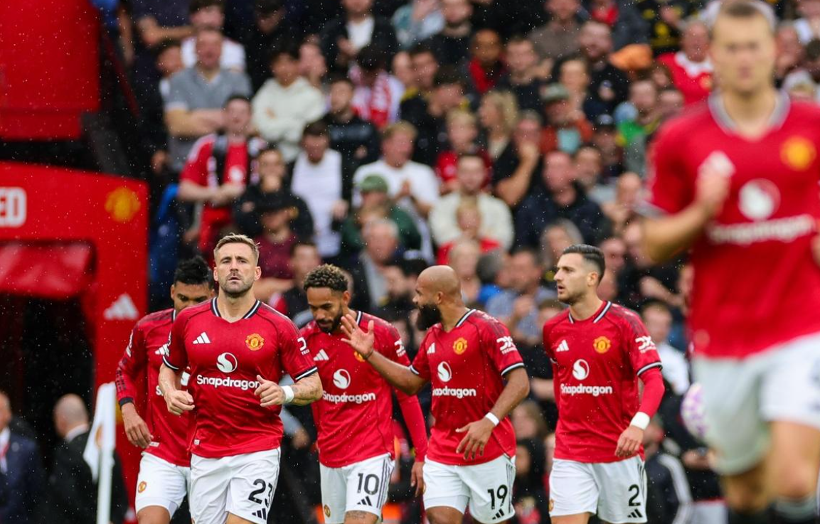 第96分钟绝杀！乌龙球+点球，曼联绝境逢生，阿莫林狂欢庆祝