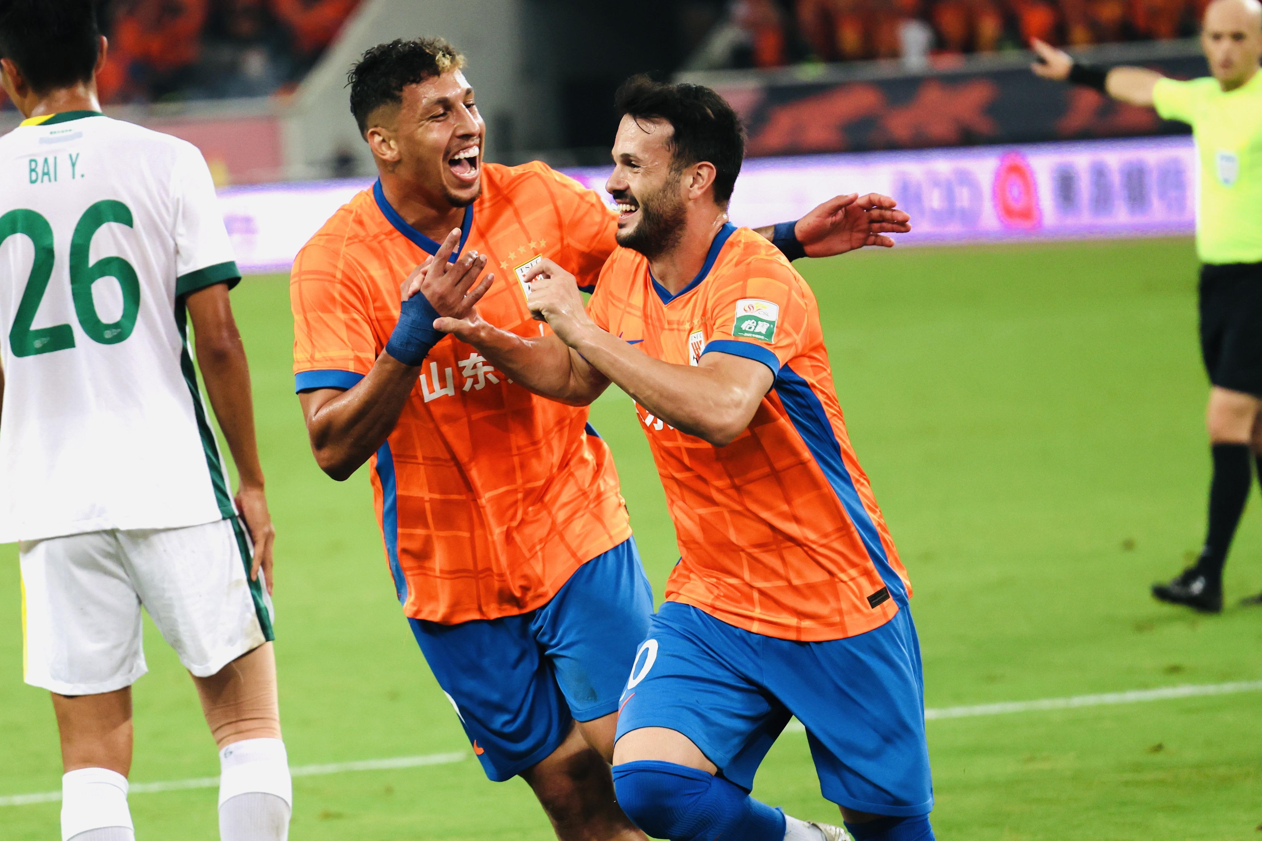 kaiyun网页版-6场比赛狂揽11粒进球,韩鹏用什么激活了卡扎伊什维利?