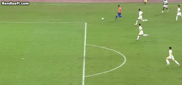 kaiyun网页版-6场比赛狂揽11粒进球,韩鹏用什么激活了卡扎伊什维利?