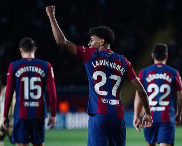 1709954009087058783.jpg 【人物】一前一后,亚马尔库巴西拯救巴萨