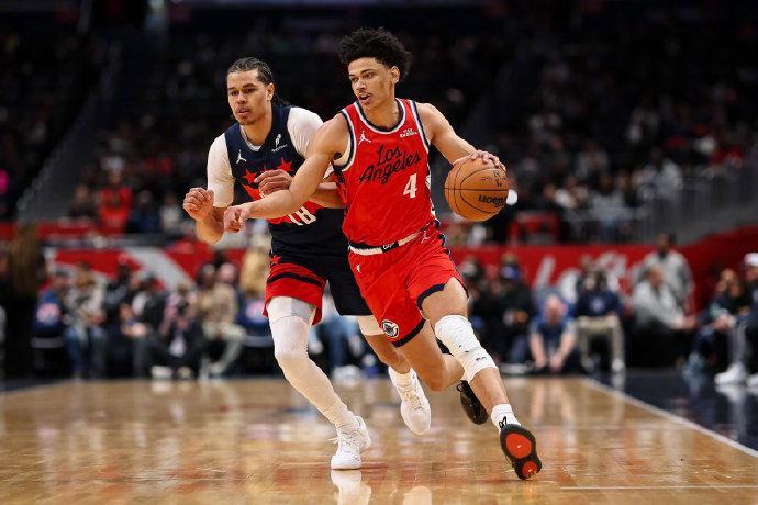 体育赛事直播-6连胜重返前十!哈登36+7+9罚球20中18 小卡伤停快船险胜奇才