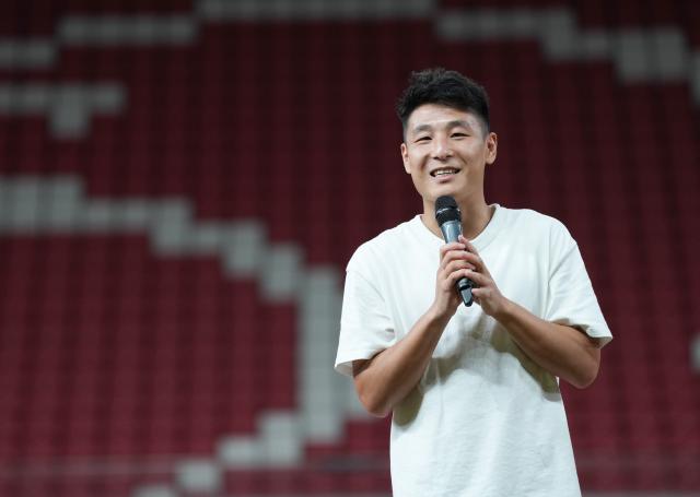 1661996568425026076.jpg 体育赛事直播-【中超夏窗】海港包揽内外援标王 保级区冰火两重天