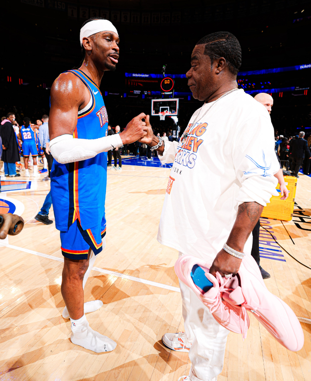 足球直播平台-复出就夺回联盟第一!SGA延续四纪录被赞多面手 布朗:造犯规一绝|亚历山大|雷霆|谢伊·吉尔杰斯-亚历山大|俄克拉荷马雷霆队|纽约尼克斯队_新浪体育_新浪新闻