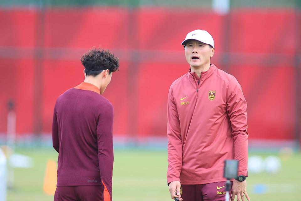 2-2！国足遭俄超豪门绝平+无缘2连胜 朱鹏宇首球 林良铭连场破门