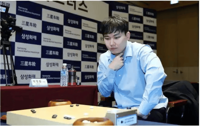 实力的比拼！柯洁，一步一个大坑跌入深渊，惨败不敌老对手朴廷桓