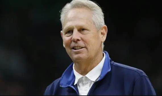 足球直播平台-【观察】绿衫军安吉时代落幕 新纪元开启烦恼一箩筐