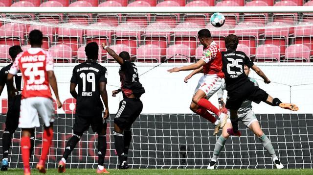 开云网页版-演砸夺冠大戏不要紧，莱万进球与弗利克去留更重要